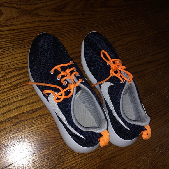 Nike Roshe - Picture 2 of 3